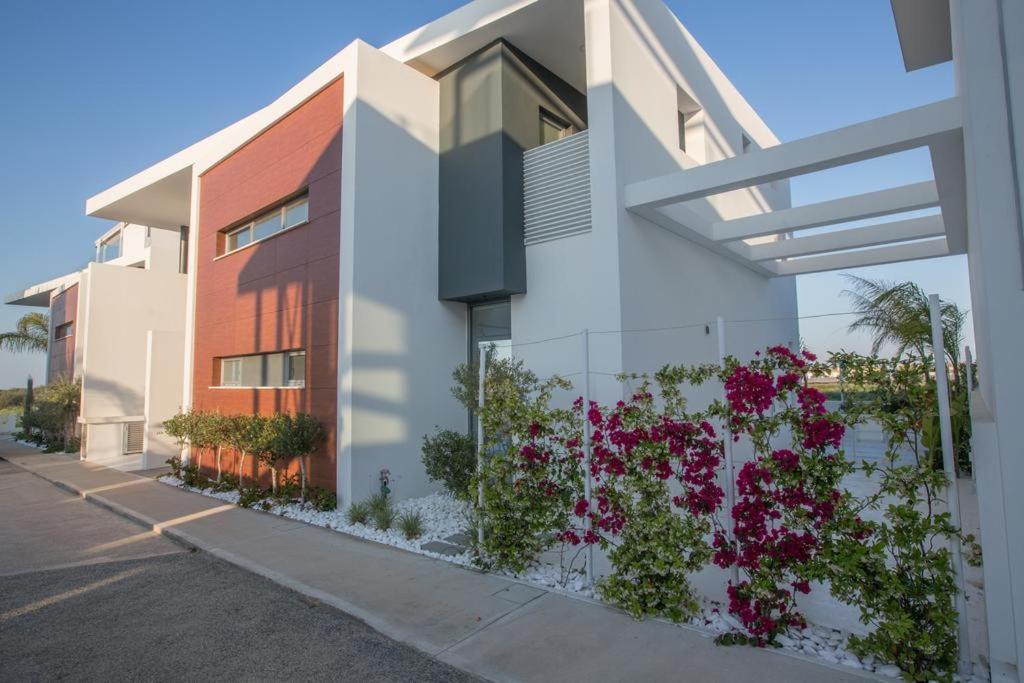The White H Villa, Protaras, Fresh And Peaceful Paralimni Dış mekan fotoğraf